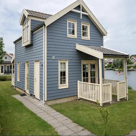 別荘 Bungalow By Water With Sauna In South Holland Simonshaven
